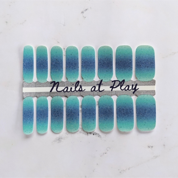 5 for $15 Nail Wraps- Ocean Fade - Picture 1 of 2